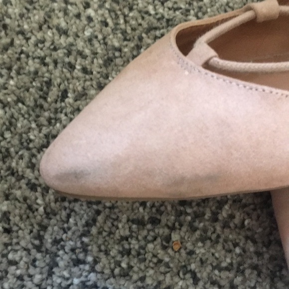 Nine West nude tie/lace up flats w/ pointed toe - Picture 8 of 8